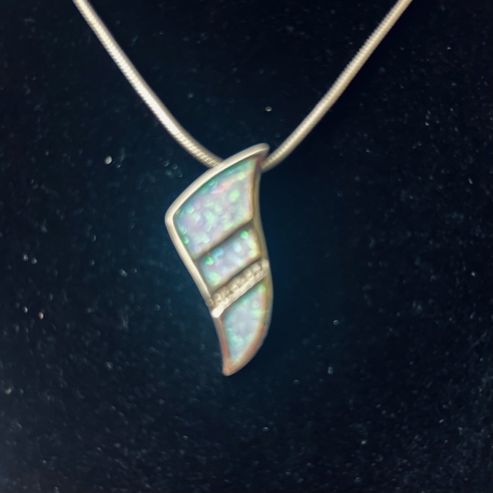 925 Sterling Silver White Opal Inlay Pendant Necklace 16” Snake Chain